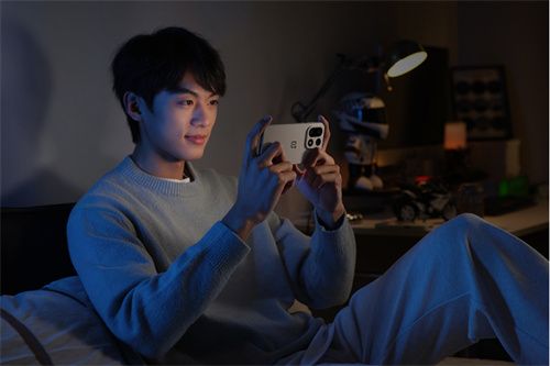 第五代骁龙8至尊版革新了旗舰手机的体验，这6款新品可以在“双11”拿下