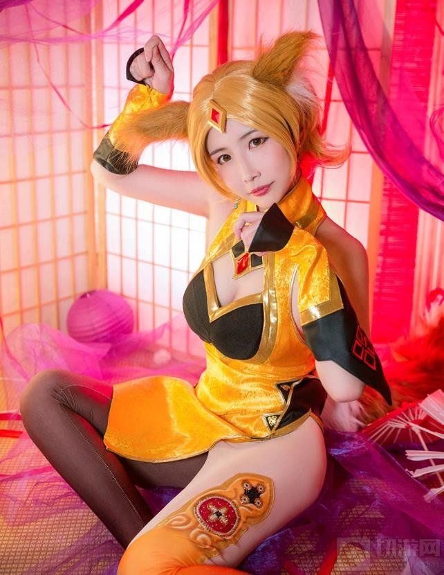 王者荣耀妲己绝美COS图集 少女阿狸惊艳COS图集分享