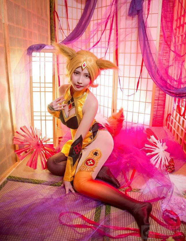 王者荣耀妲己绝美COS图集 少女阿狸惊艳COS图集分享