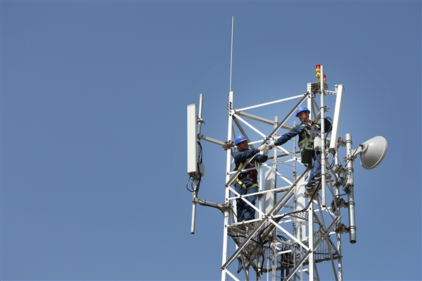 下载最快6250MB/s！广东：推动5G-A部署 加快推进万兆光网部署、6G试验组网
