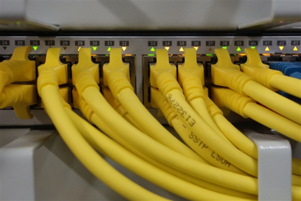 下载最快6250MB/s!广东:推动5G-A部署 加快推进万兆光网部署、6G试验组网 下载最快6250MB/s!广东:推动5G-A部署 加快推进万兆光网部署、6G试验组网