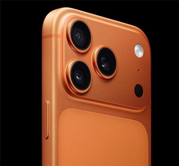iPhone 17 Pro Max激活量超1438万台:一款顶四款国产Ultra旗舰总和 iPhone 17 Pro Max激活量超1438万台:一款顶四款国产Ultra旗舰总和