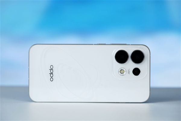 首创3D冰透悬浮!OPPO Reno16图赏 首创3D冰透悬浮!OPPO Reno16图赏