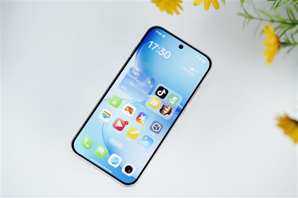 首创3D冰透悬浮!OPPO Reno16图赏 首创3D冰透悬浮!OPPO Reno16图赏