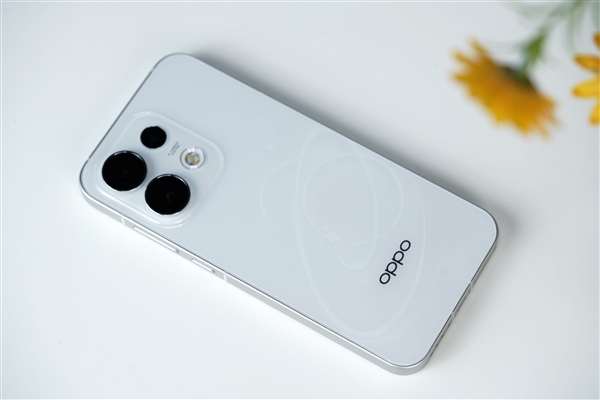 首创3D冰透悬浮!OPPO Reno16图赏 首创3D冰透悬浮!OPPO Reno16图赏