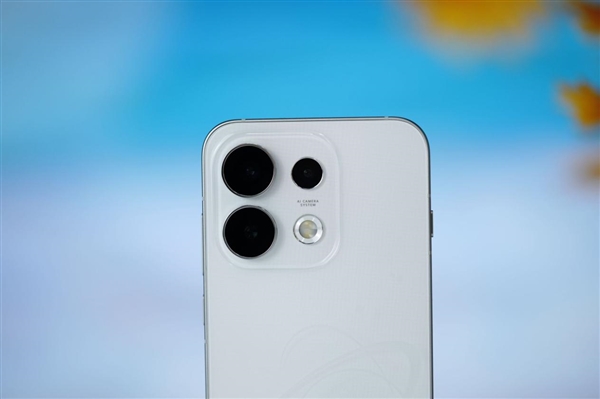 首创3D冰透悬浮!OPPO Reno16图赏 首创3D冰透悬浮!OPPO Reno16图赏