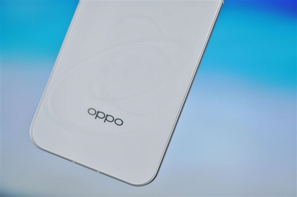 首创3D冰透悬浮!OPPO Reno16图赏 首创3D冰透悬浮!OPPO Reno16图赏