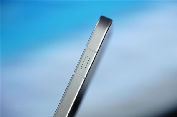 首创3D冰透悬浮!OPPO Reno16图赏 首创3D冰透悬浮!OPPO Reno16图赏