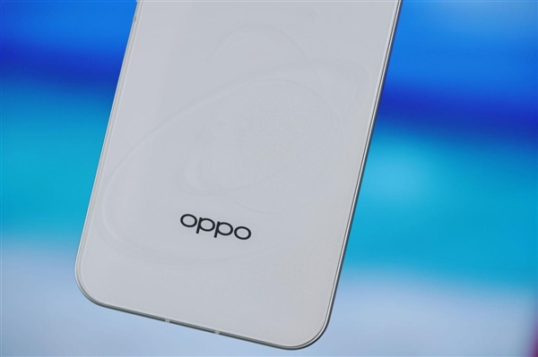 首创3D冰透悬浮!OPPO Reno16图赏 首创3D冰透悬浮!OPPO Reno16图赏