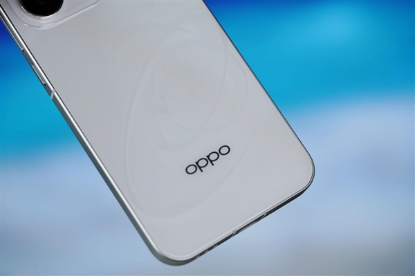 首创3D冰透悬浮!OPPO Reno16图赏 首创3D冰透悬浮!OPPO Reno16图赏