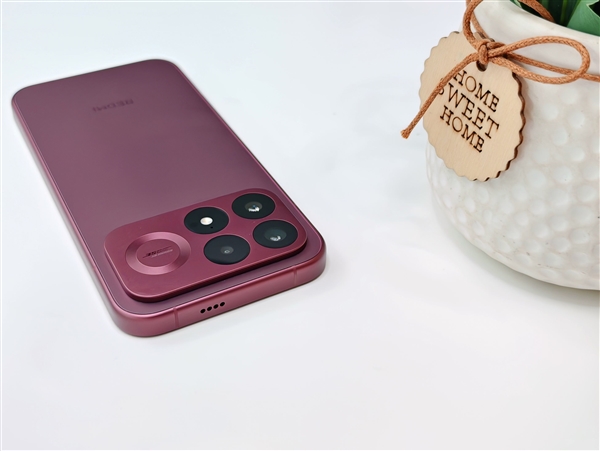 把185Hz塞进6.59英寸机身!REDMI K100 Pro手机评测:行业独一份的中尺寸电竞旗舰 把185Hz塞进6.59英寸机身!REDMI K100 Pro手机评测:行业独一份的中尺寸电竞旗舰