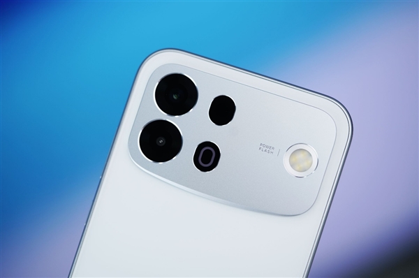 10000mAh冰川电池!OPPO A7 Pro Max评测:超大电池堪比充电宝 想耗尽电量都不容易 10000mAh冰川电池!OPPO A7 Pro Max评测:超大电池堪比充电宝 想耗尽电量都不容易