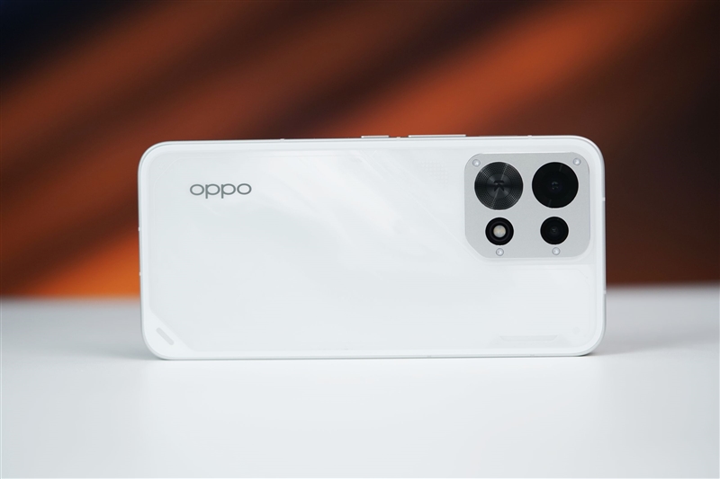 8000mAh+主动散热风扇!OPPO K15手机评测:2K档真正实用的那一台 8000mAh+主动散热风扇!OPPO K15手机评测:2K档真正实用的那一台